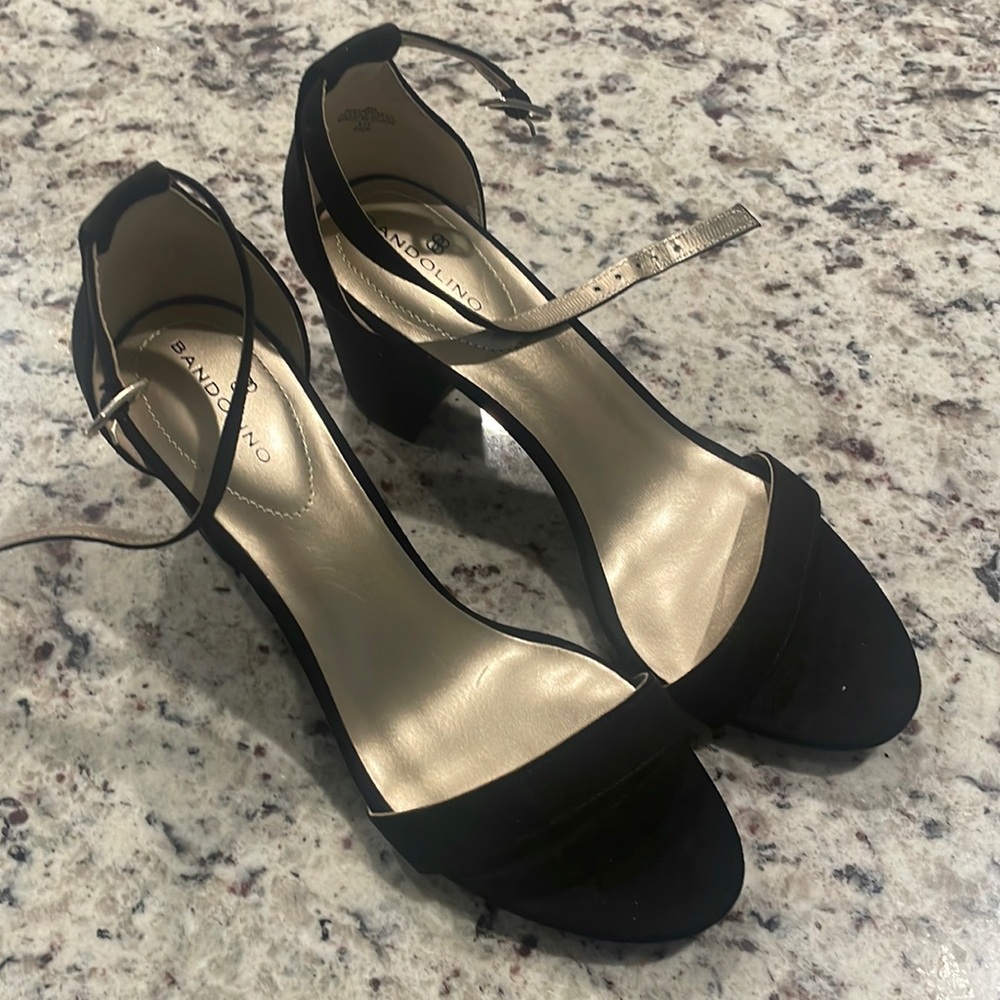 Bandolino size 8 black heels